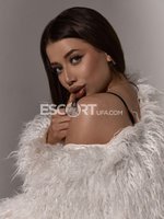 Обворожительная красавица приглашает на встречу