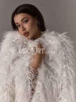 Обворожительная красавица приглашает на встречу