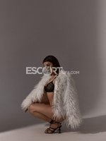 Обворожительная красавица приглашает на встречу